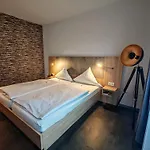 Ostfriesen Hof Отель Леер