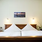 Ostfriesen Hof Szálloda 4*