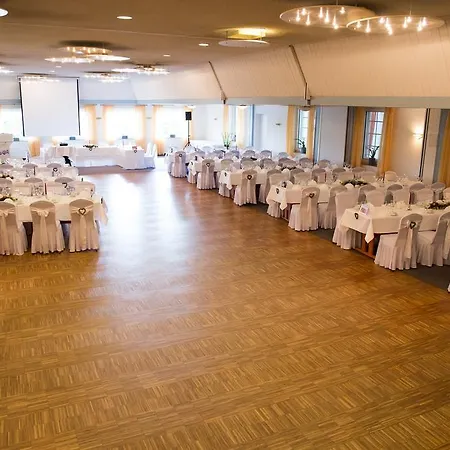 Ostfriesen Hof Hotel 4*